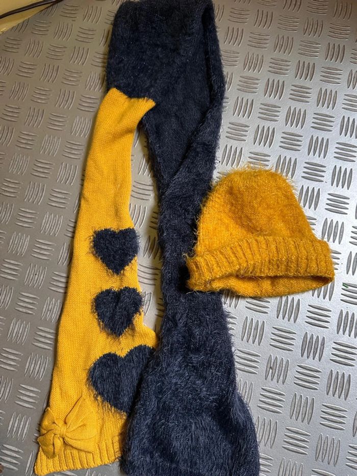 Ensemble bonnet et écharpe