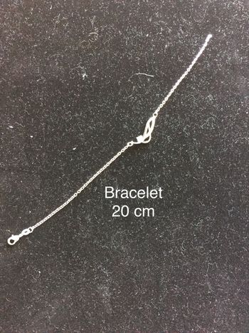Bracelet argenté avec pendant 20 cm
