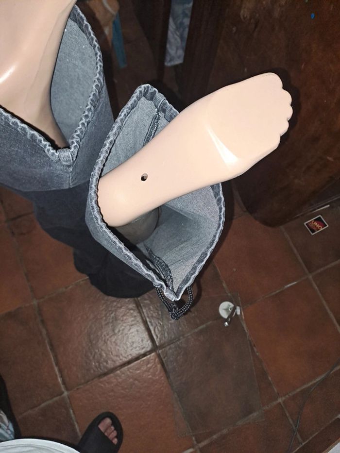 Jean femme taille 42 - photo numéro 4