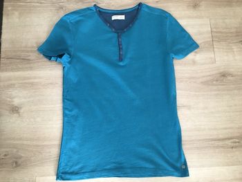 T-shirt bleu