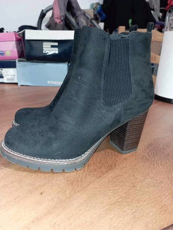 Boutin femmes noire taille 38marque neuf sans étiquette