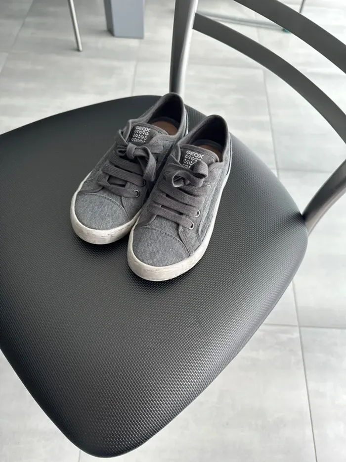 Chaussures Geox taille 31 très bon état