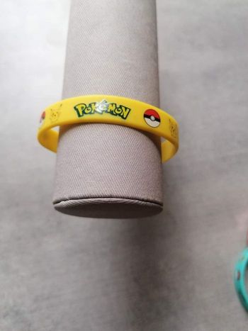 Bracelet Pokémon jaune