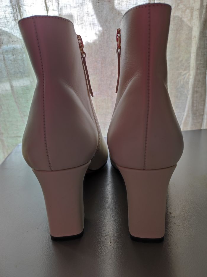 Bottines blanches NEUVES pt 39 Bocage - photo numéro 4