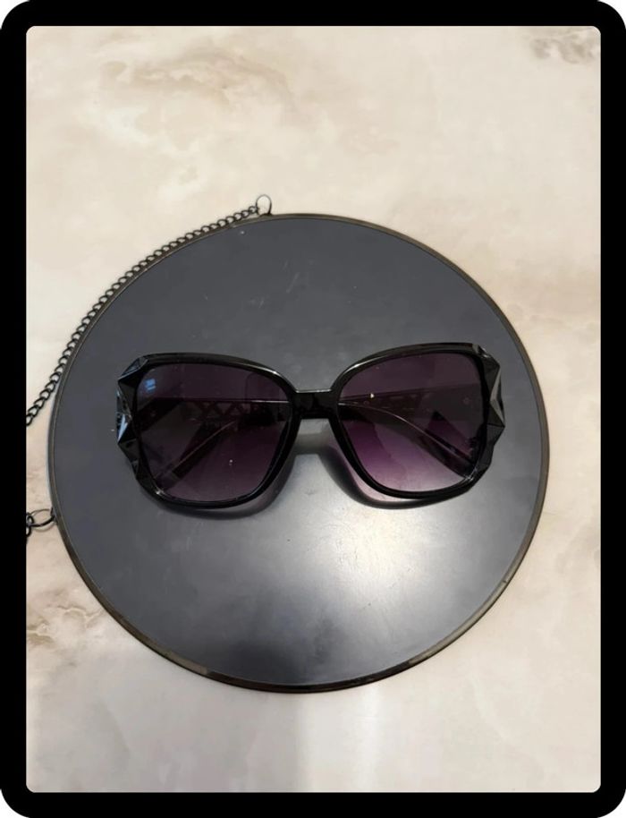 Lunette de soleil noire/rose