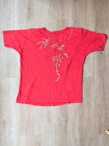 T-shirt brodé avec perles