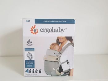 Sac de portage Ergobaby 360 avec réducteur nourrisson