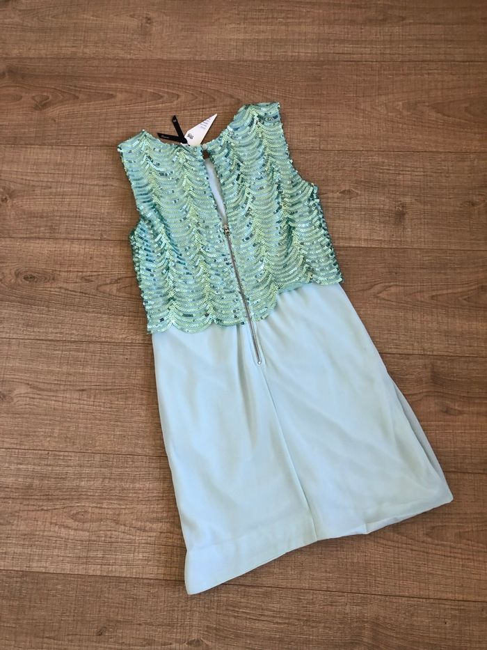 Robe verte neuve avec sequins TFNC London taille unique (taille petit) - photo numéro 8