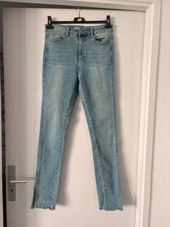 Jeans avec fente