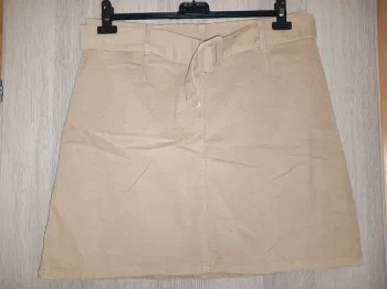 Jupe courte beige 42