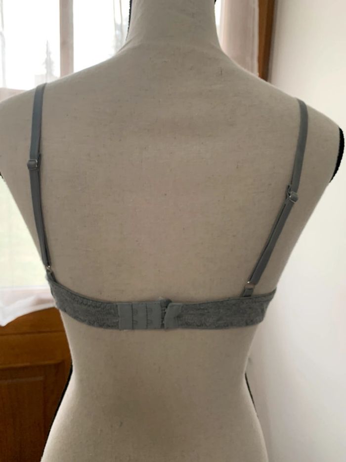 Soutien gorge - photo numéro 3