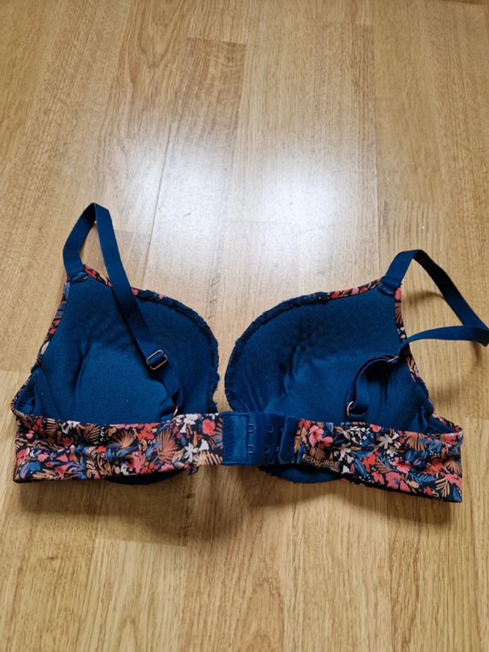 Soutien gorge rougegorge - photo numéro 3