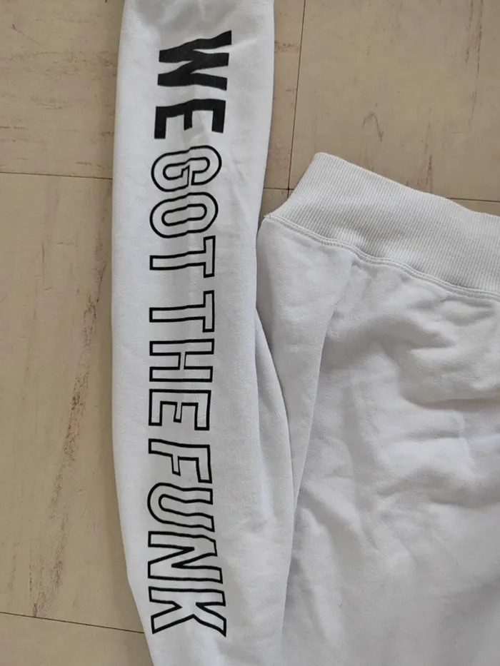 Sweat blanc - photo numéro 3