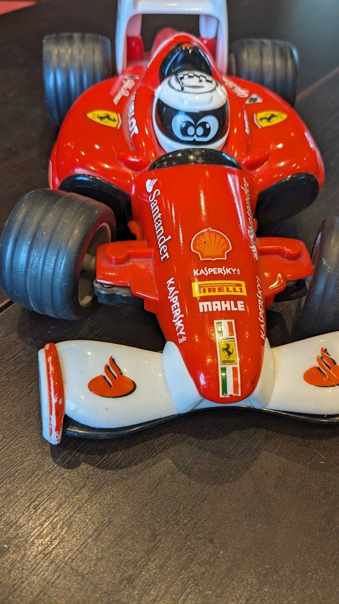 Voiture télécommandée - photo numéro 2