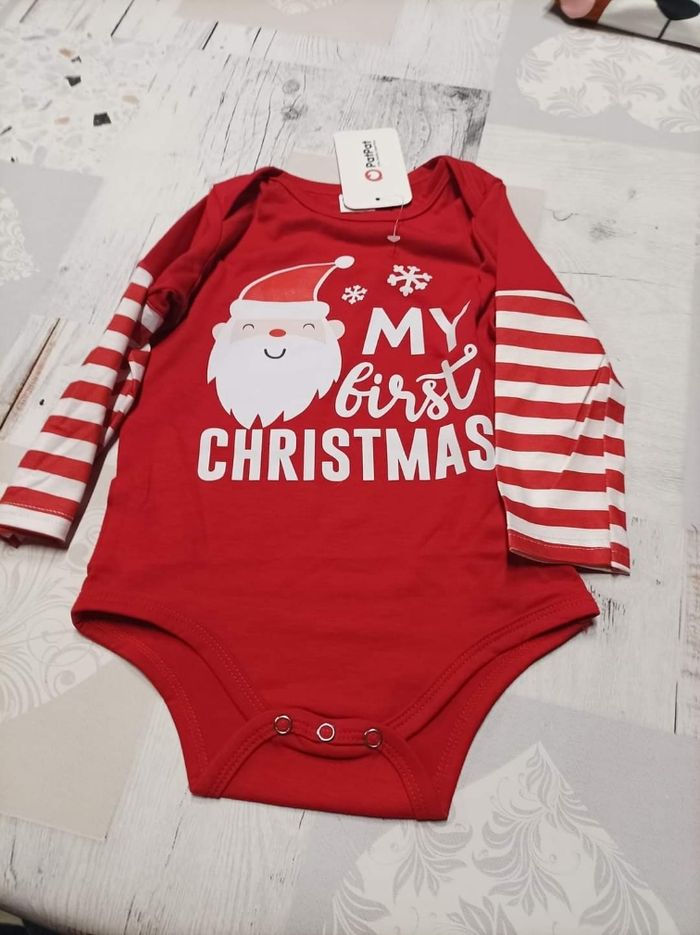 Body mon premier Noël avec bonnet