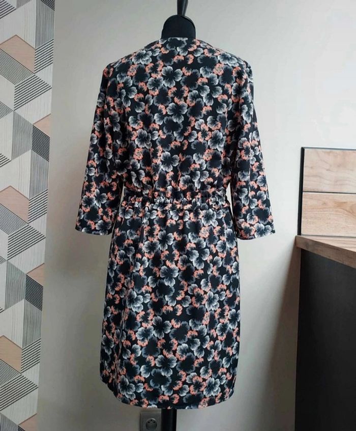 Jolie robe Camaïeu motif fleuri - photo numéro 3