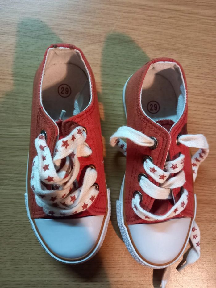 Baskets / Chaussures Enfants Taille 29 - photo numéro 3