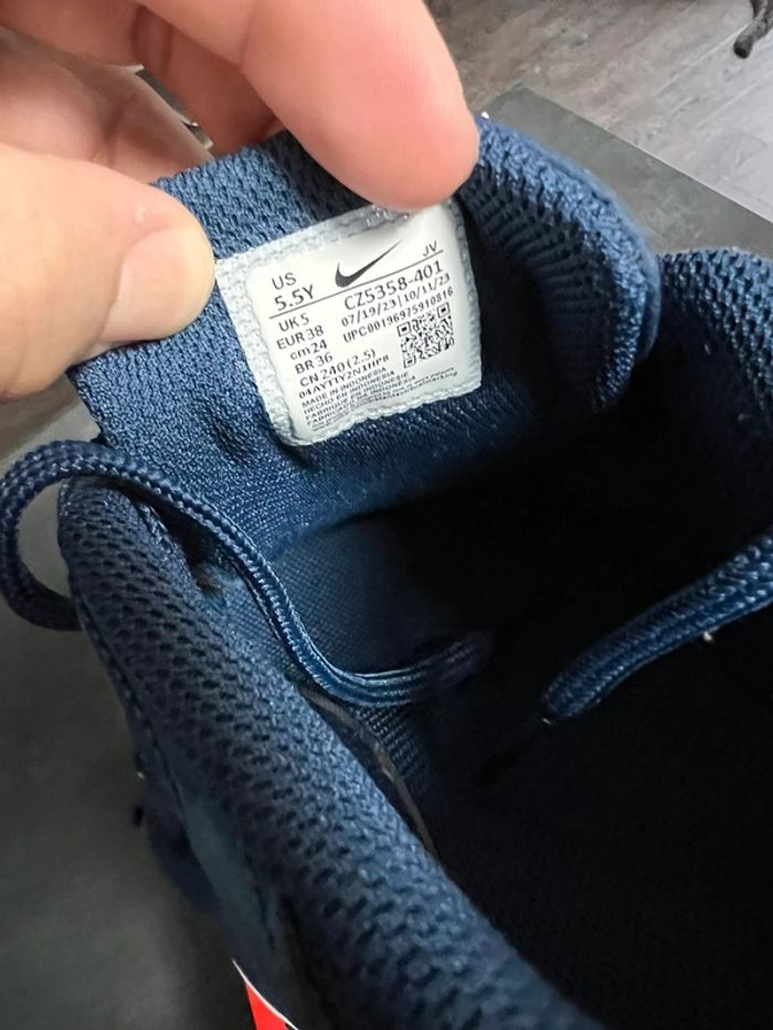 Basket Nike garçon taille 38 - photo numéro 4