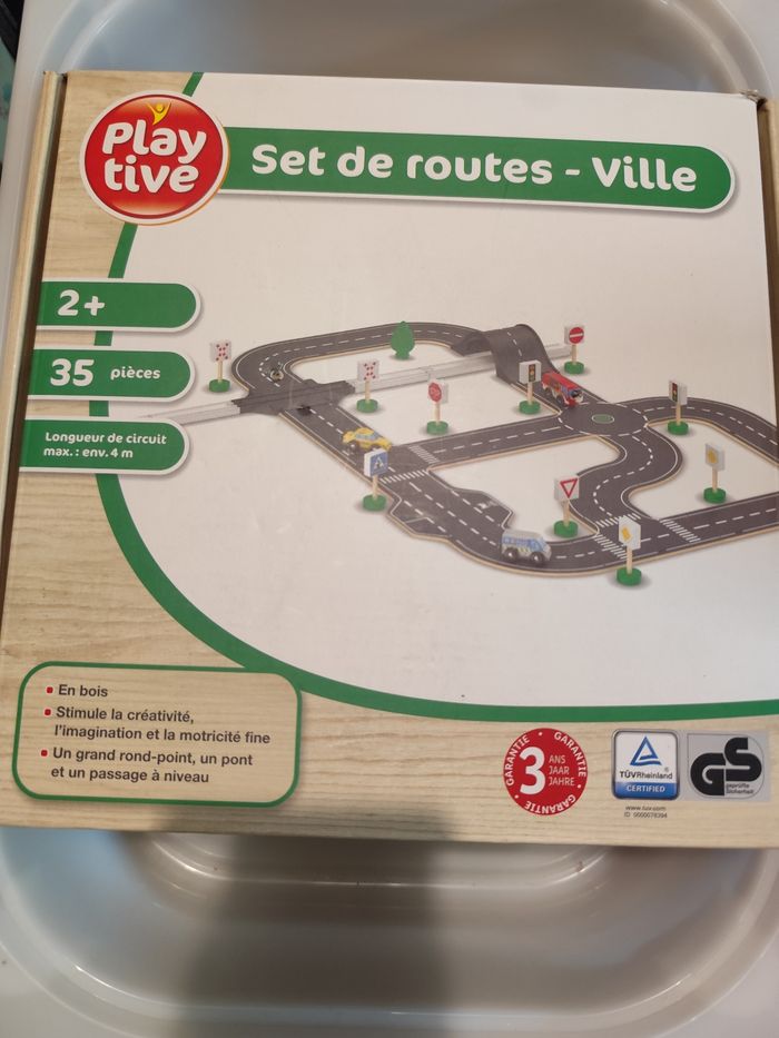 Route en bois - photo numéro 1