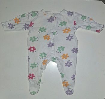Pyjama à fleurs avec gants intégrés