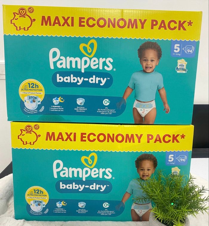 Pampers baby dry lot de 2 taille 5 /188 couches