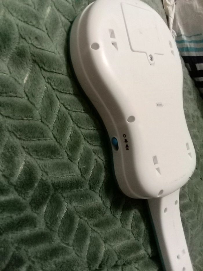 Guitare musical - photo numéro 3