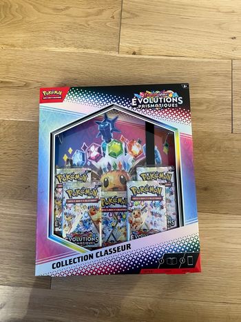 coffret classeur Pokémon Évolution prismatiques 
