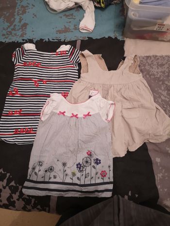 Lot robes 18 mois