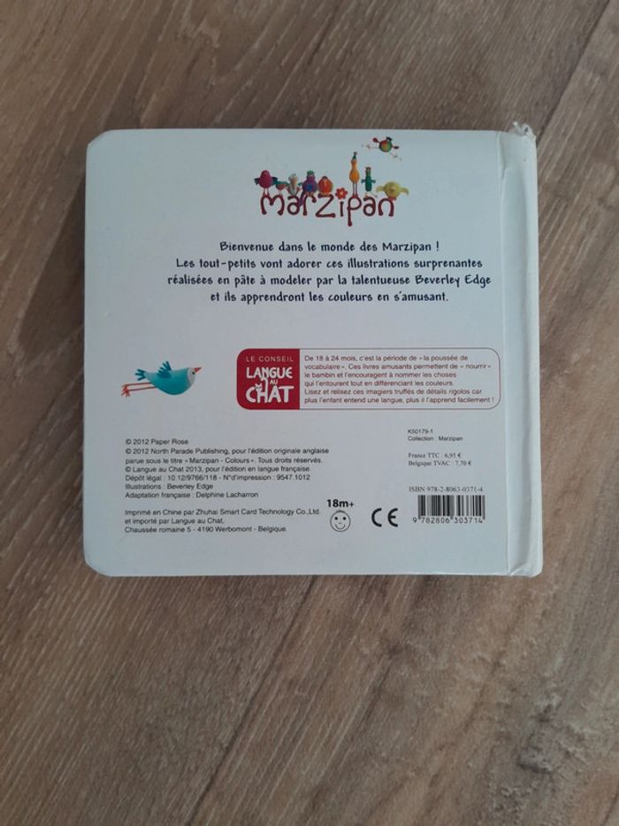 Livre cartonné Les couleurs langue au chat 🌺Marzipan - photo numéro 3