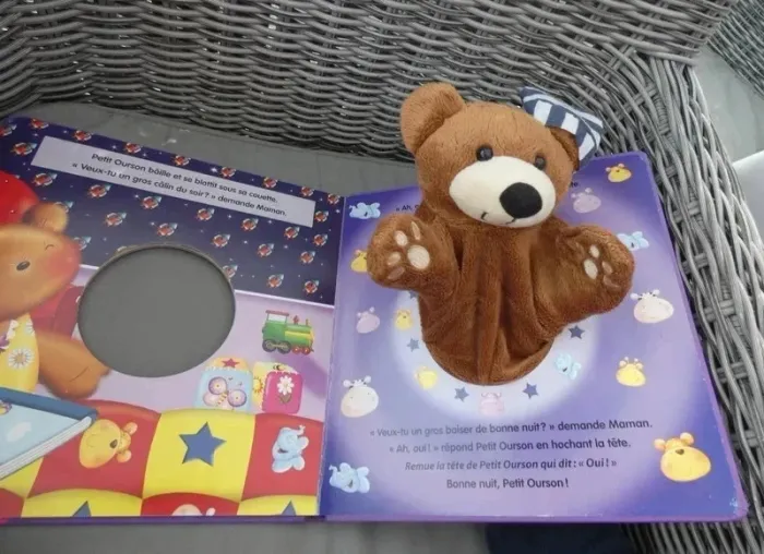 Adorable livre avec sa marionnette nounours - photo numéro 2