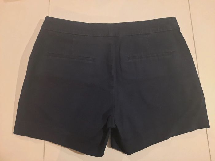 Short bleu marine 38 Banana republic #lora11femme38 - photo numéro 3