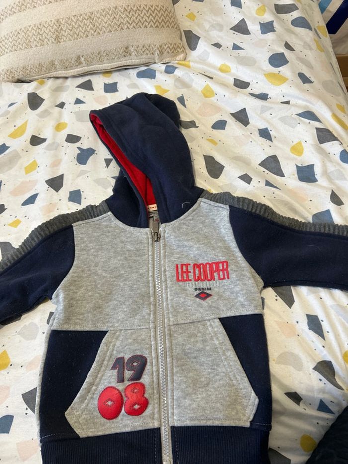 Veste à capuche