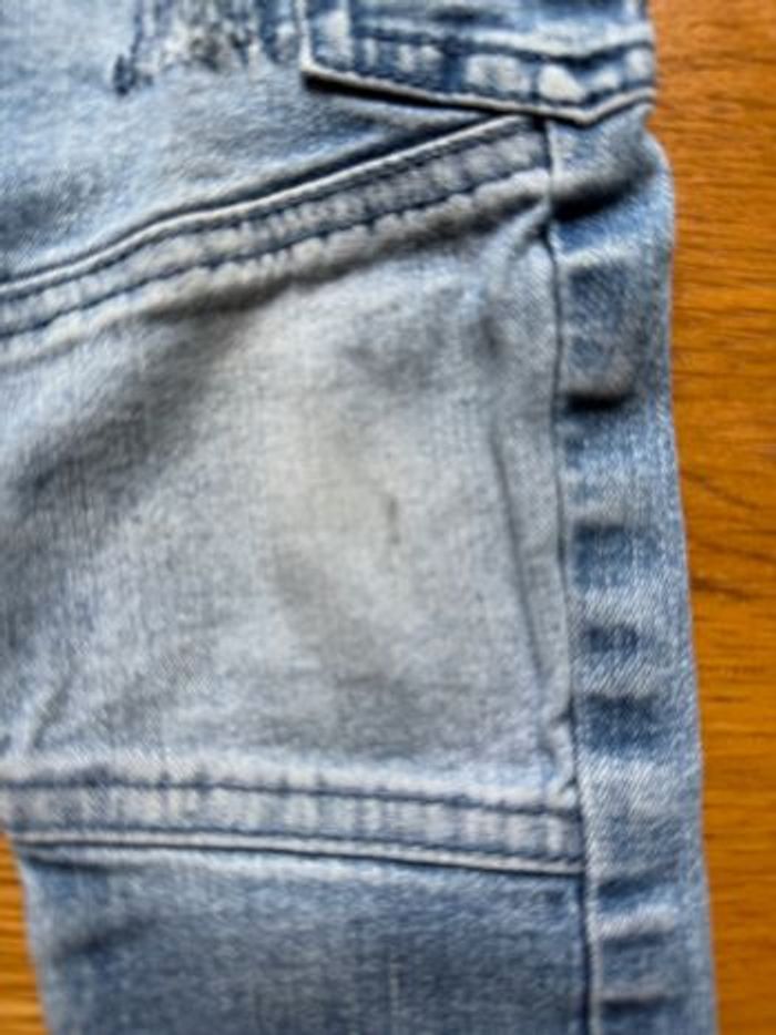 Jeans Bleu Vertbaudet Bébé Garçon 18 Mois – Très Bon État – 1 Tache – Réduction sur Lot - photo numéro 3