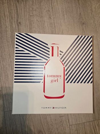 Coffret tommy hilfiger parfum neuf