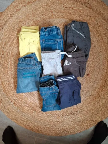 Lots de 8 pantalons taille 9-12 mois