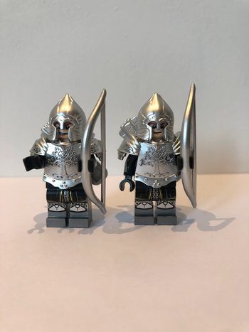Figurine type lego 2 archers en armure de Minastirit. le seigneur des anneaux