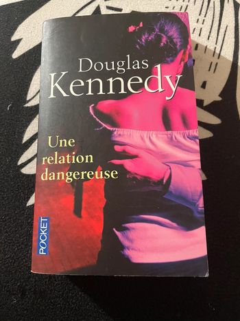 Livre une relation dangereuse