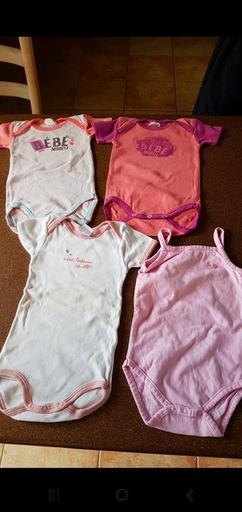 Lot de 4 body 6 mois