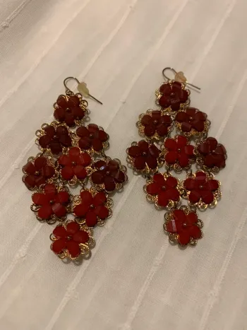 Boucles d’oreilles bordeaux et dorées