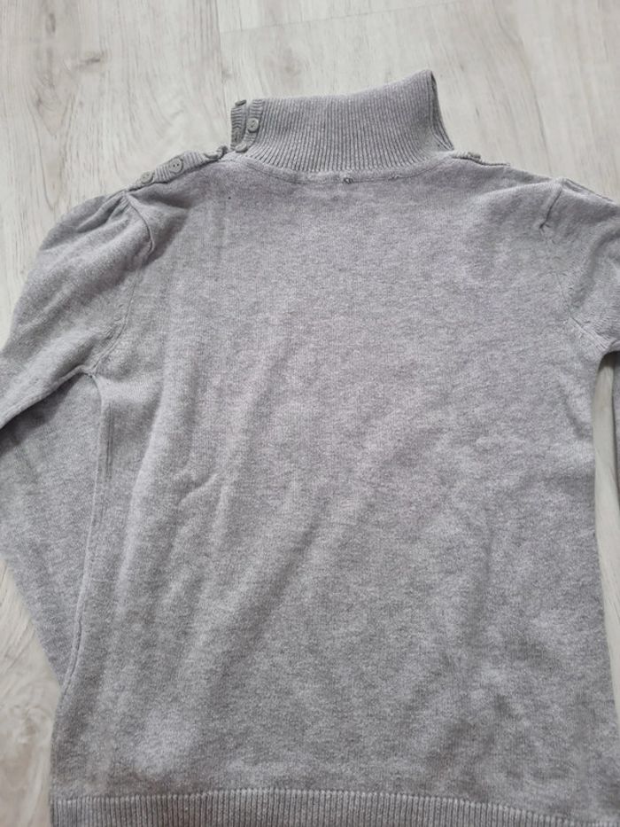 Lot pulls 6 ans - photo numéro 8