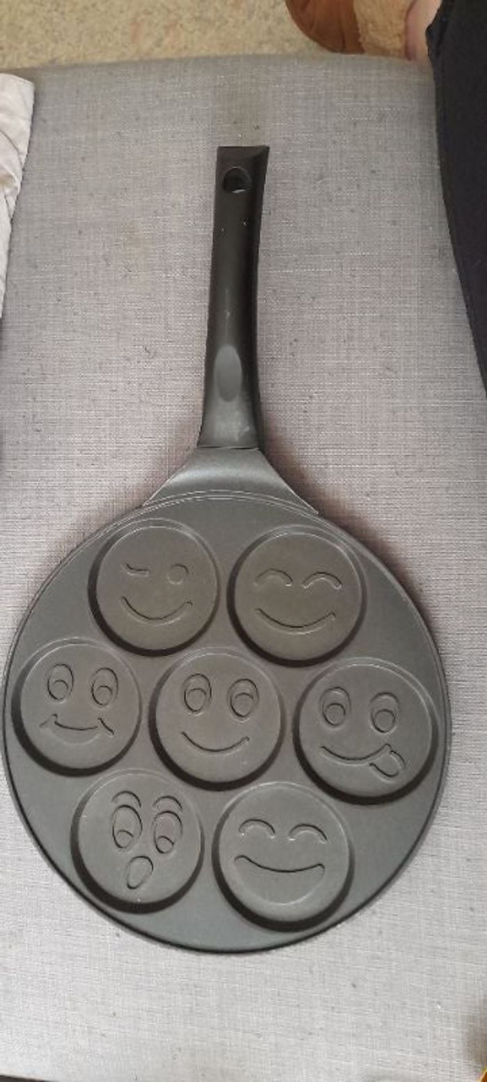 Poêle mini crêpe smiley