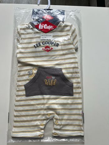 Combi courte bébé – Marque Lee Cooper – Taille 12 mois