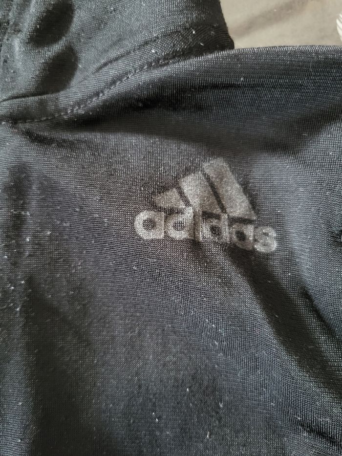 Veste de sport zippée taille 9 / 10 ans - photo numéro 2