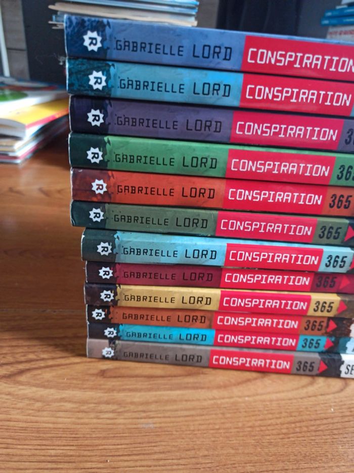 Lot de 12 livres conspiration - photo numéro 2