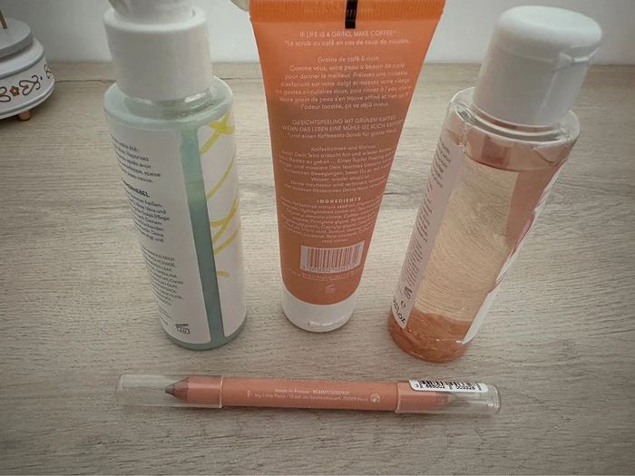 Produit de beauté - photo numéro 2