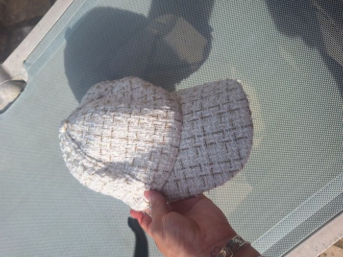 Casquette blanche or