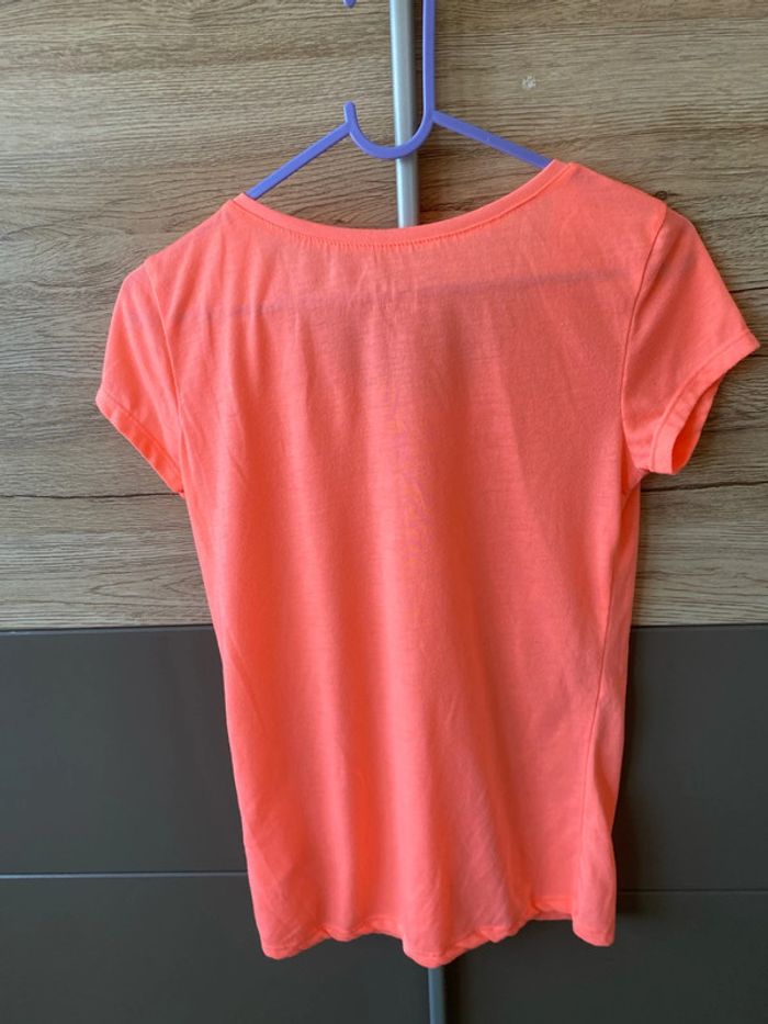 T-shirt taille S - photo numéro 2