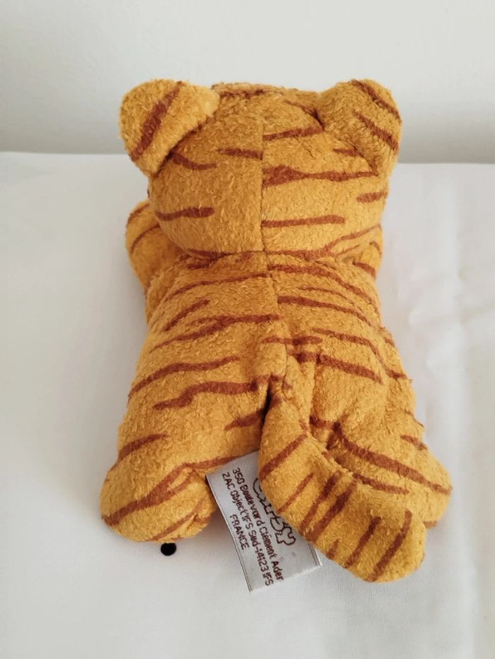 Tigre marron et moutarde allongé Gipsy - photo numéro 2