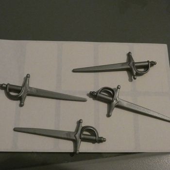 lot de 4 epees mousquetaire playmobil(68)