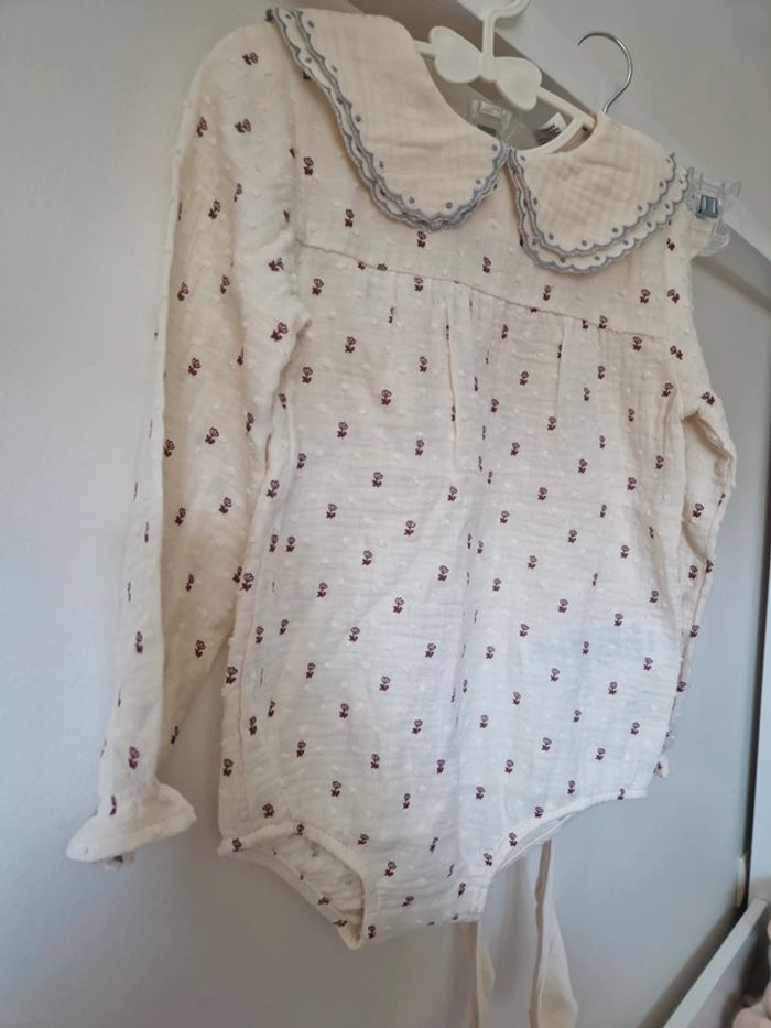 Barboteuse avec collants beige col claudine 3ans neuve - photo numéro 4